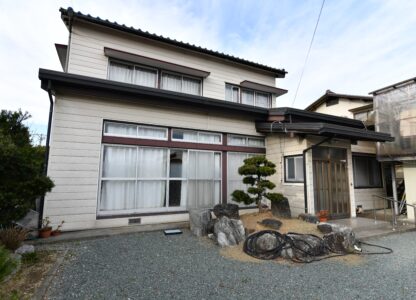 子育て世代の実家リノベーション｜無垢の木と快適動線の家