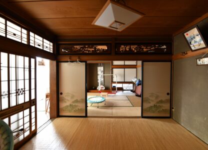 子育て世代の実家リノベーション｜無垢の木と快適動線の家